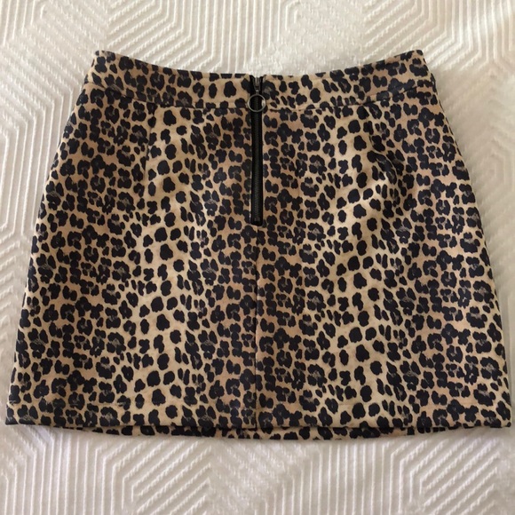LEOPARD MINI SKIRT | SUMMER SALE - Picture 3 of 3